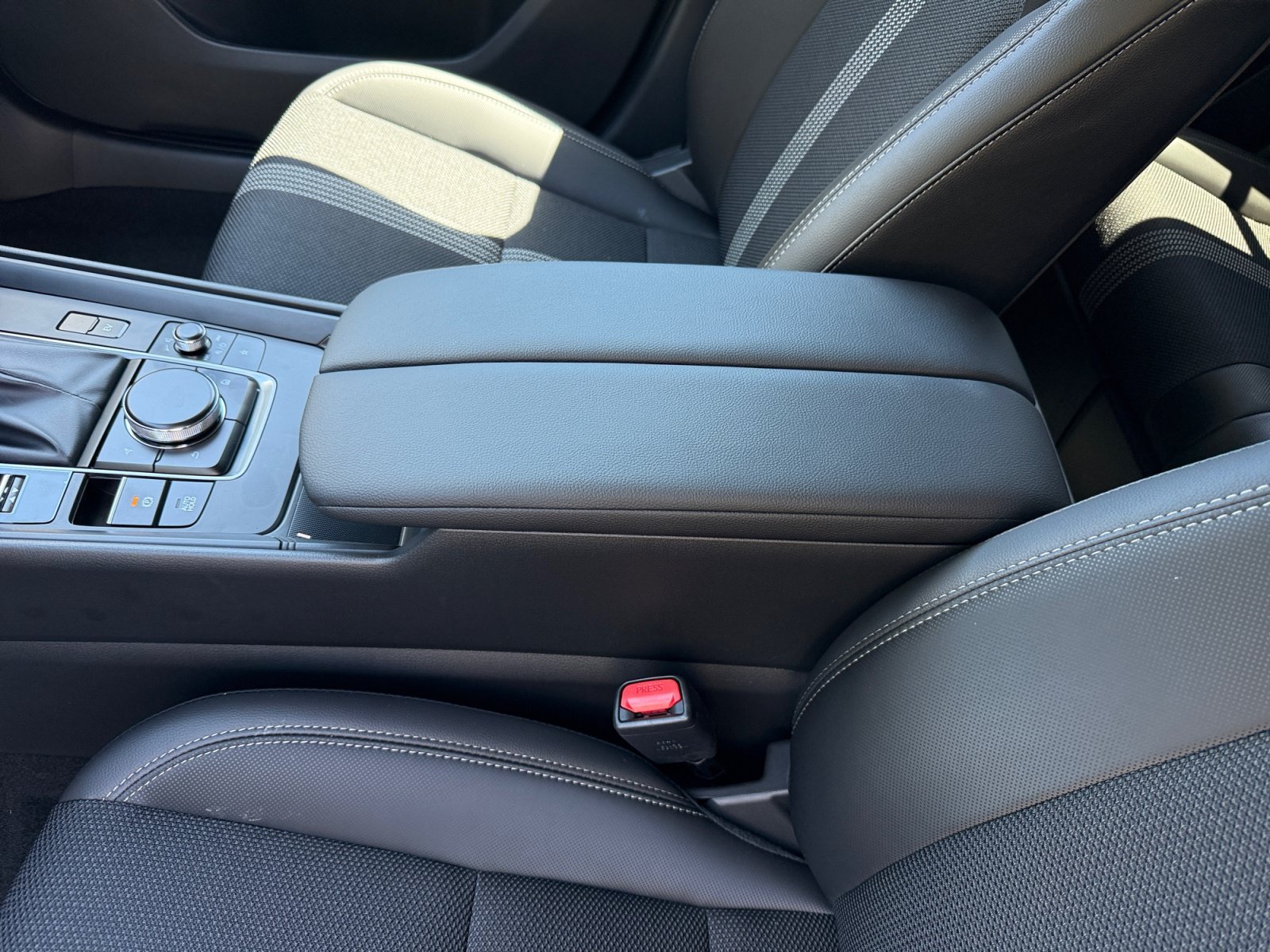 New 2026 Machine Gray Metallic Mazda Preferred image 13