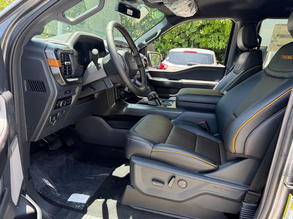 New 2026 Gray Ford Tremor image 8