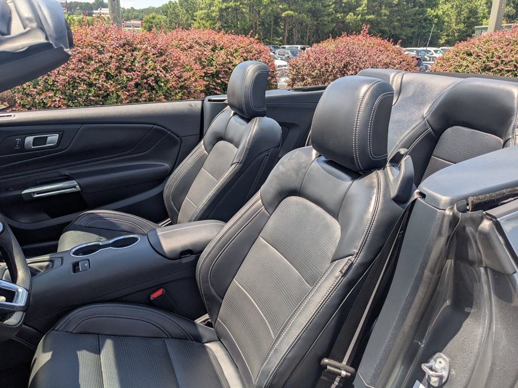 Used 2024  Ford GT Premium image 13
