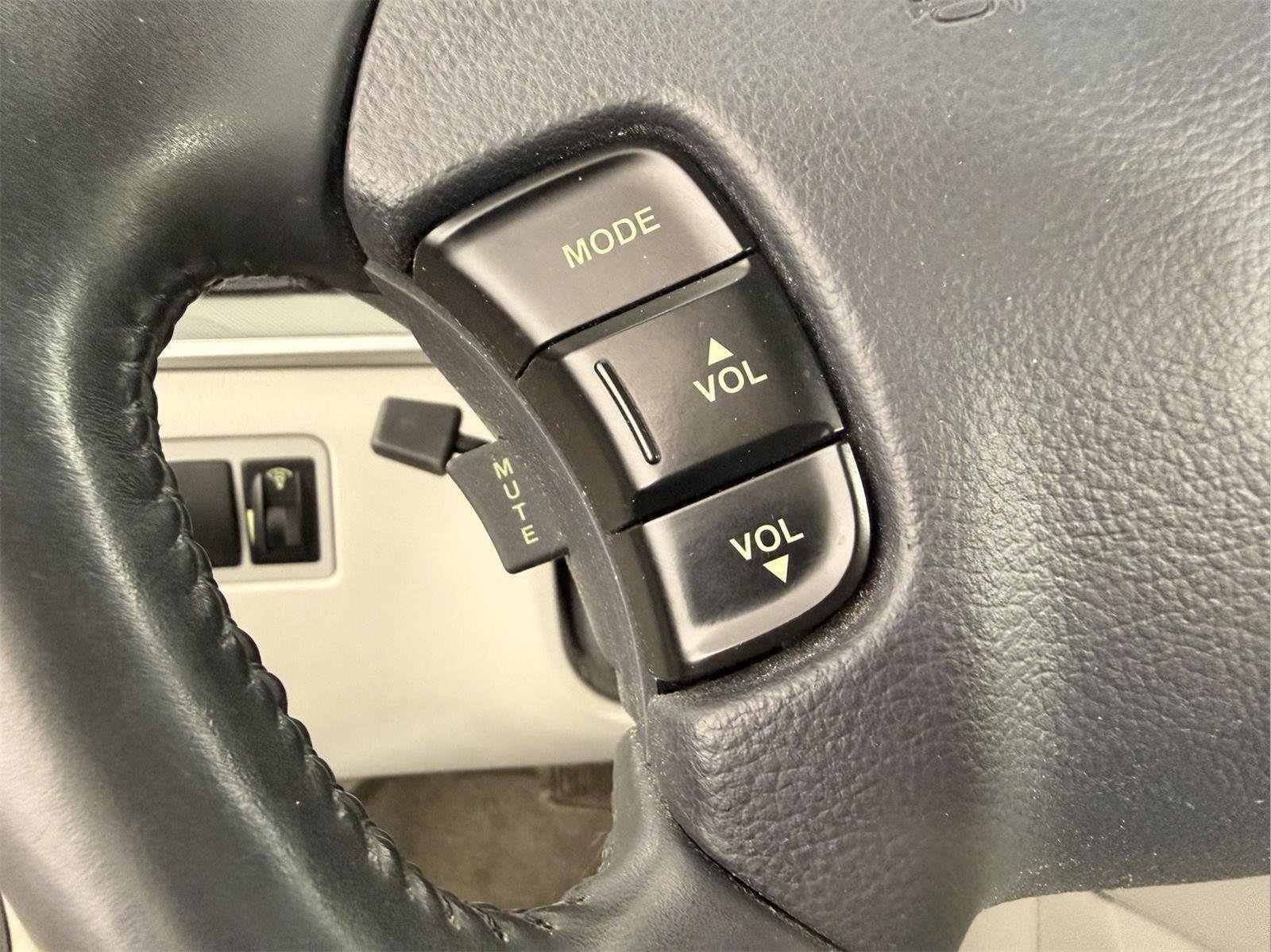Used 2007 Golden Beige Hyundai SE image 28
