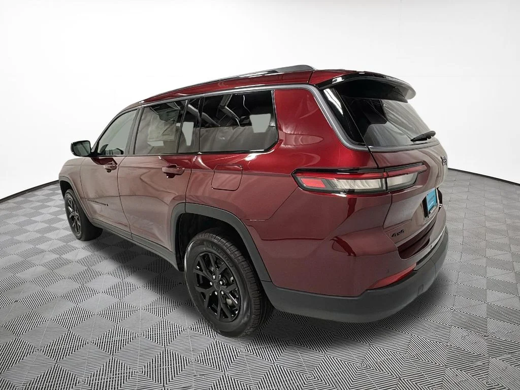 New 2026 Velvet Red Pearl-Coat Exterior Paint Jeep Altitude image 11