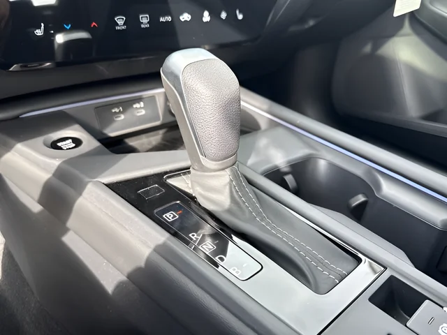 2026 Nissan Sentra SV - Photo 10