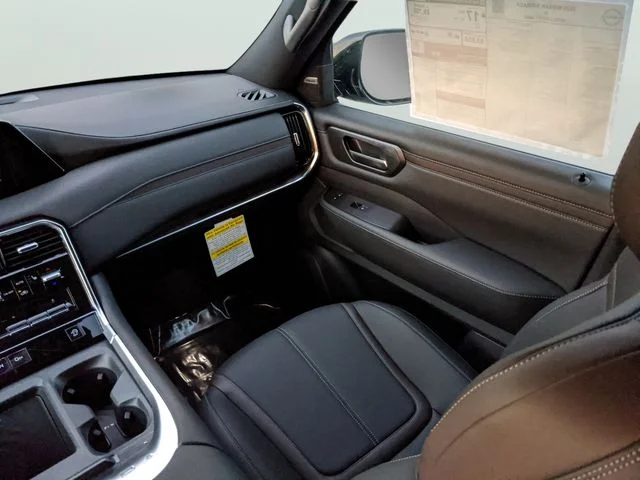 2026 Nissan Armada SL - Photo 11