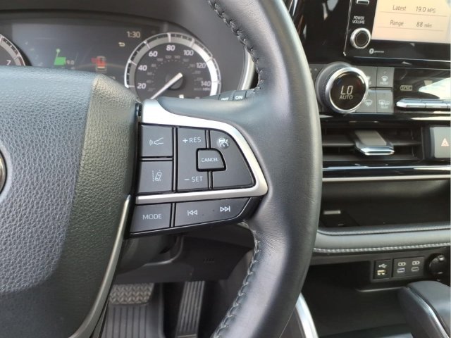 Used 2022 Brown Toyota XLE image 22