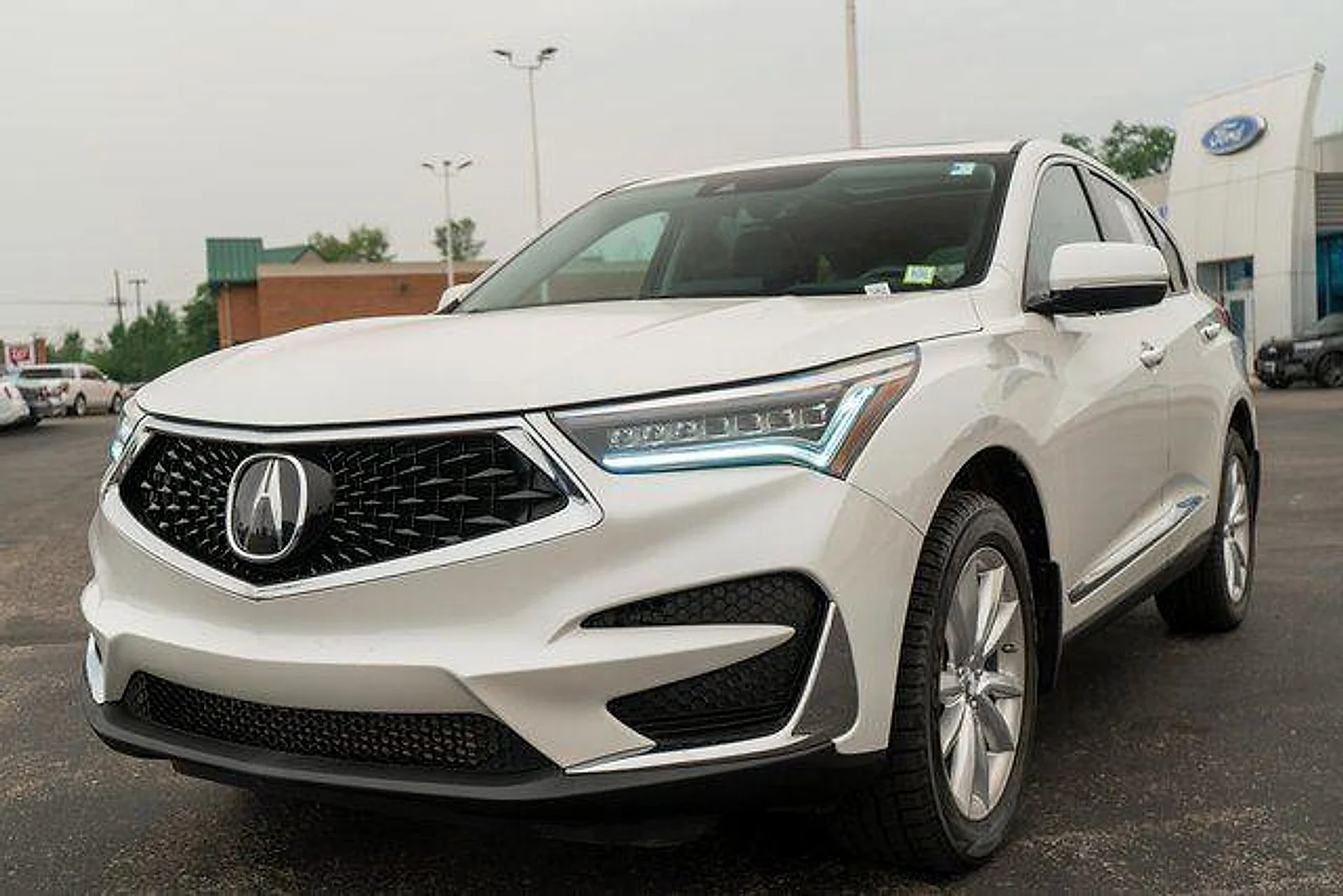 Used 2020 White Acura  image 2