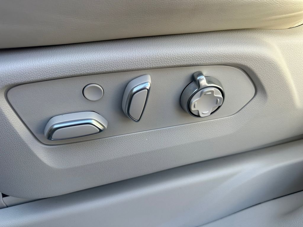 Used 2025 Brown Cadillac Sport Platinum image 32