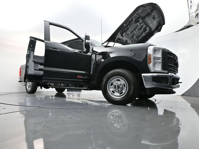 Used 2026 Black Ford XL image 34