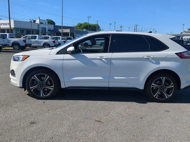 Used 2022 White Ford ST image 2