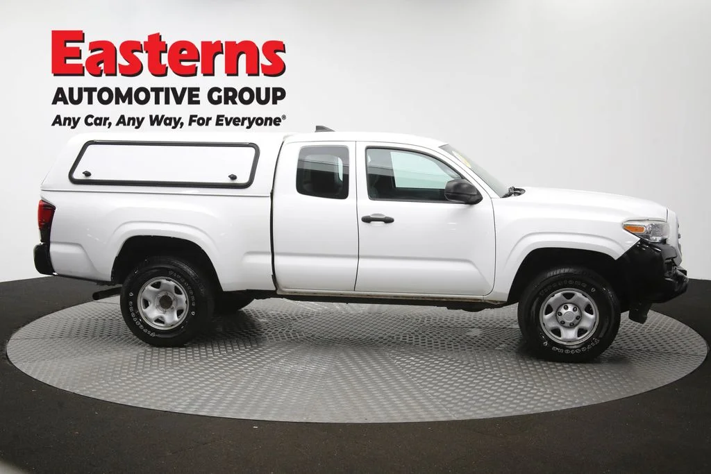 Used 2018 White Toyota SR image 44