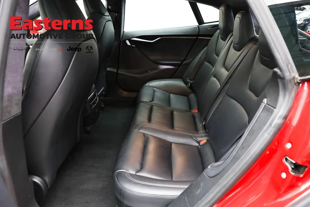 Used 2020 Red Tesla Long Range Plus image 16