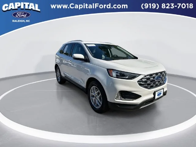 Used 2022 White Ford SEL image 2