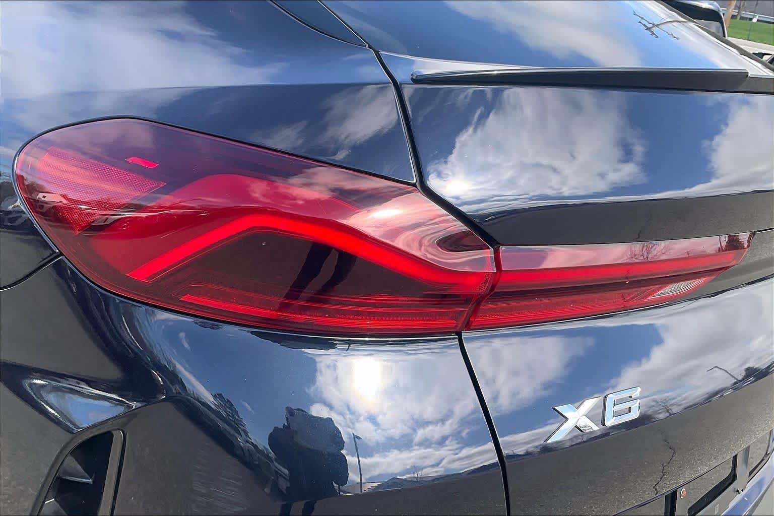 Certified Used 2022 Carbon Black Metallic BMW xDrive40i image 27