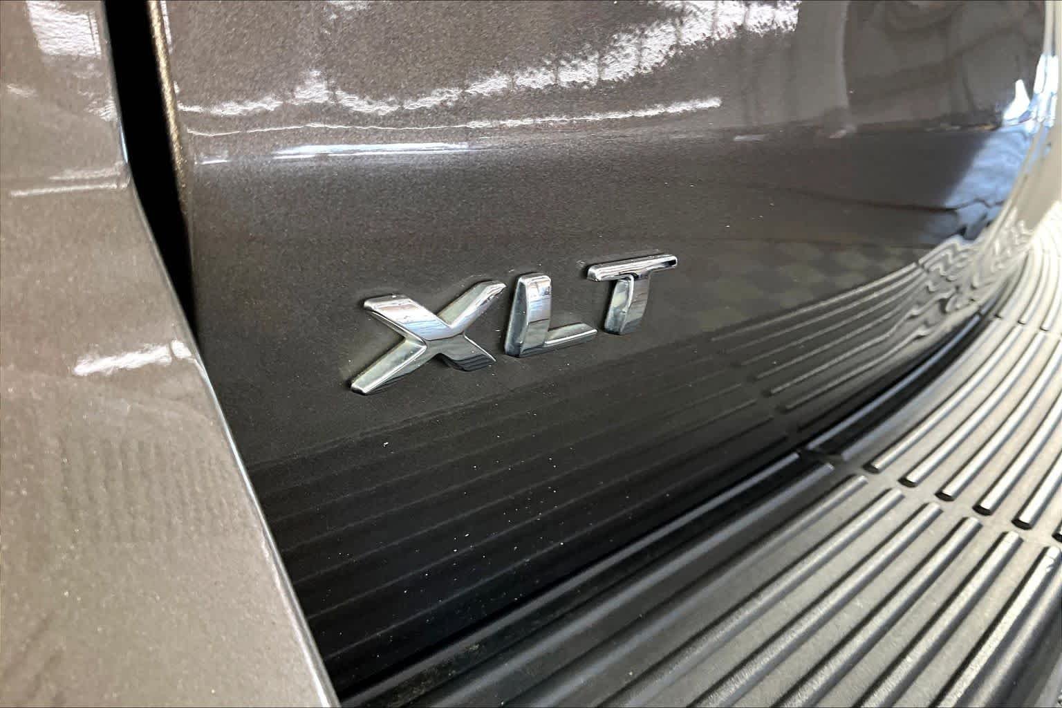 Used 2019 Stone Gray Metallic Ford XLT image 19