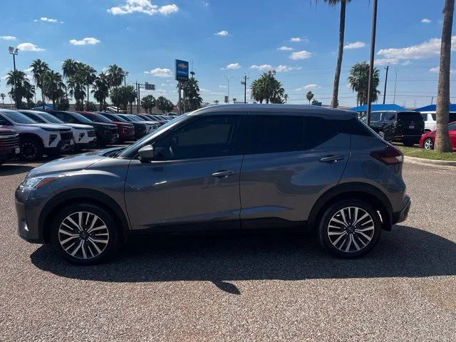 Used 2024 Gray Nissan SV image 4
