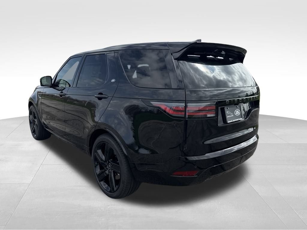 Used 2025 Black Land Rover Dynamic SE image 3