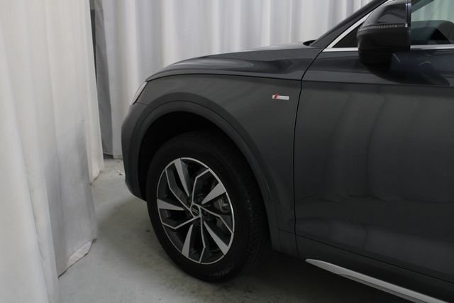 Used 2023 Daytona Gray Pearl Effect Audi 45 S line Premium image 31