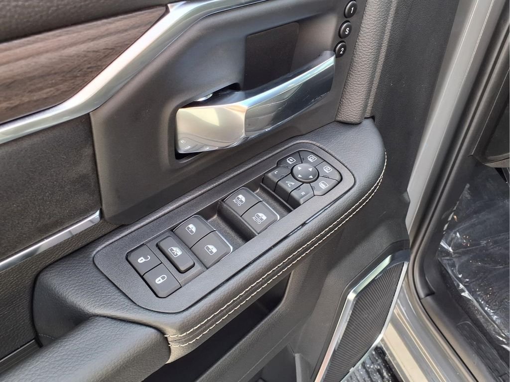 New 2027 Ceramic Gray Clearcoat RAM Laramie image 10