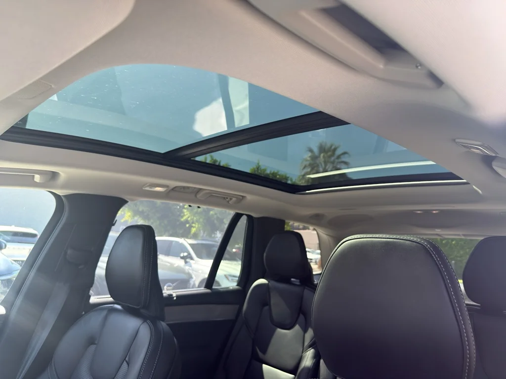 2025 Volvo XC90 Ultra - Photo 16