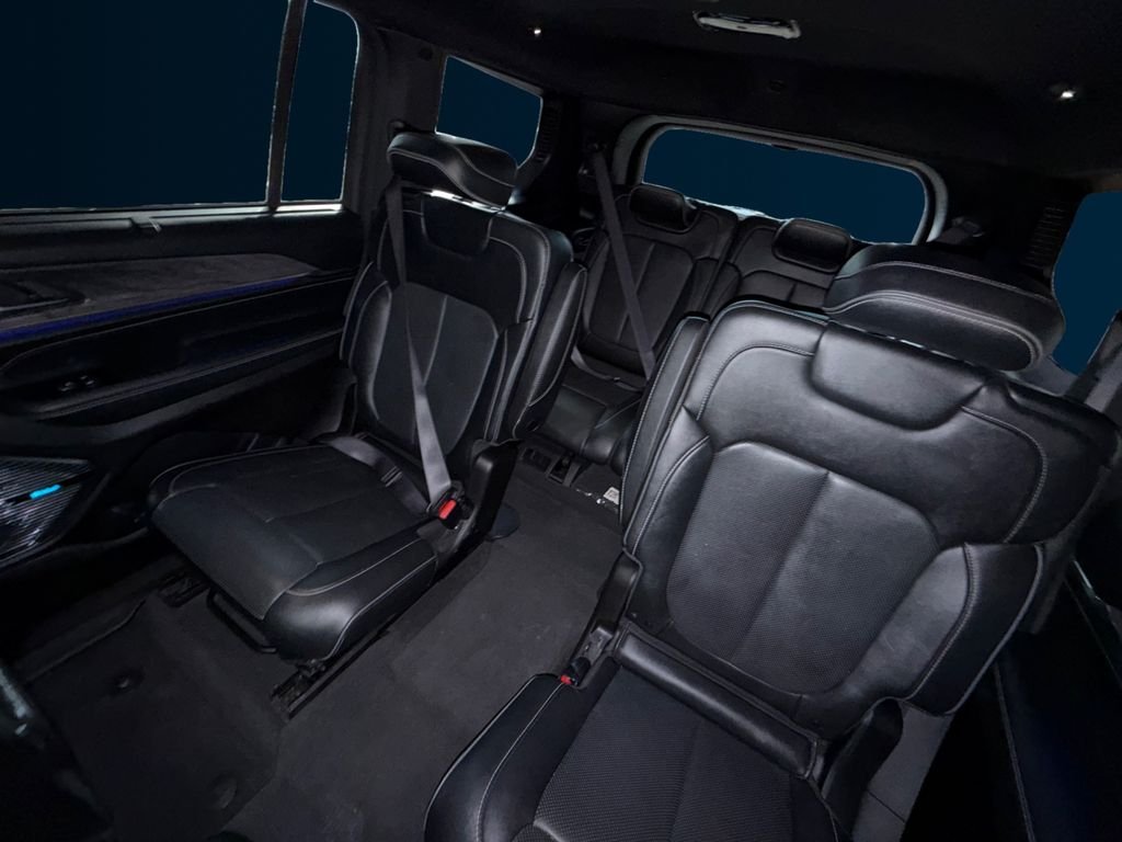 Used 2022 Black Jeep Overland image 16