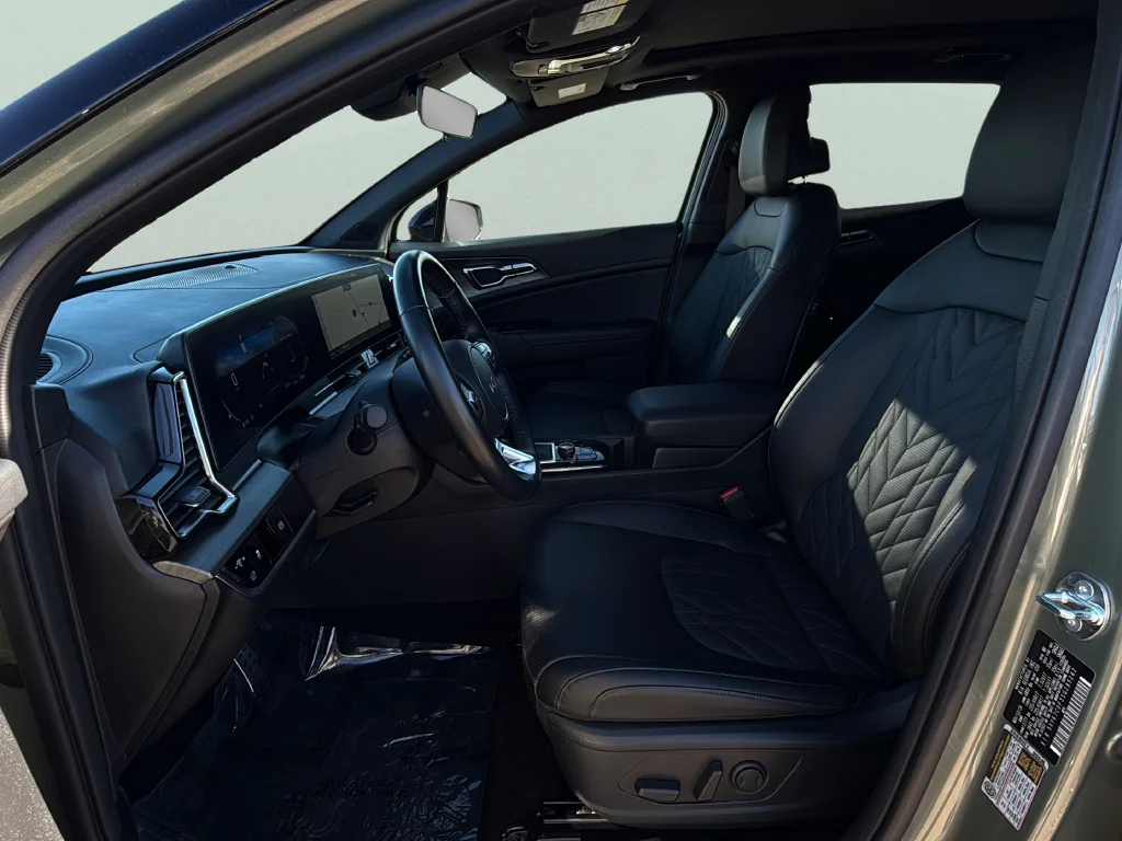 Used 2025 Jungle Green/Ebony Black Roof Kia X-Pro Prestige image 26