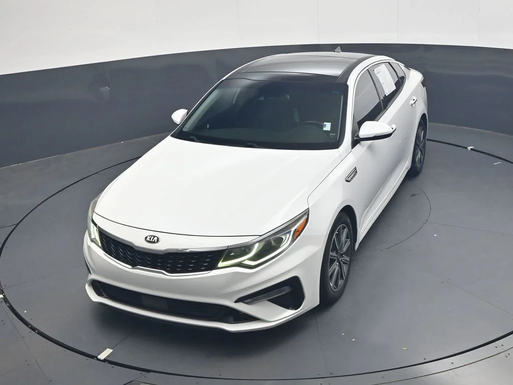 Used 2019 White Kia EX image 41