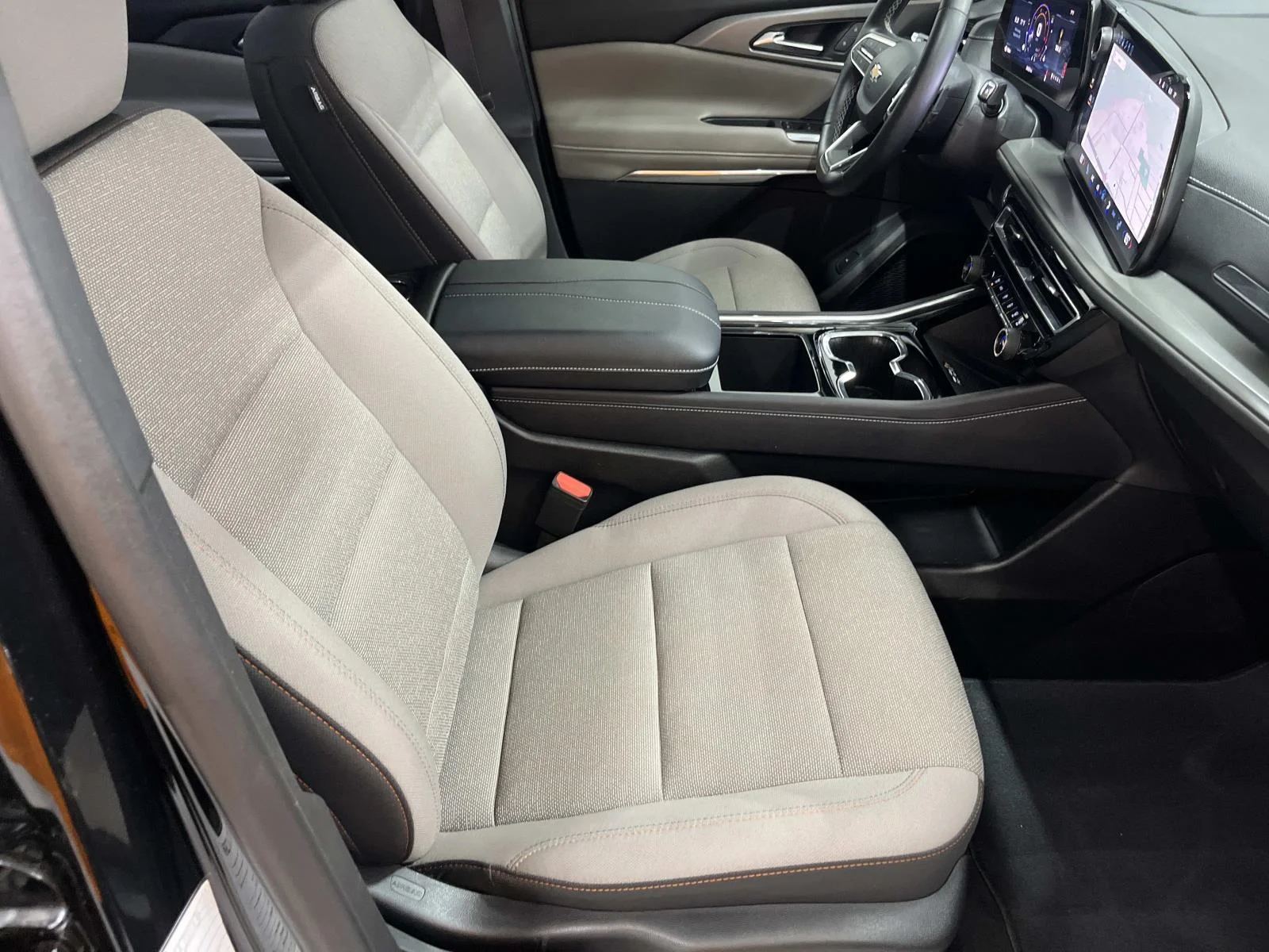 Used 2026 Mosaic Black Metallic Chevrolet LT image 29