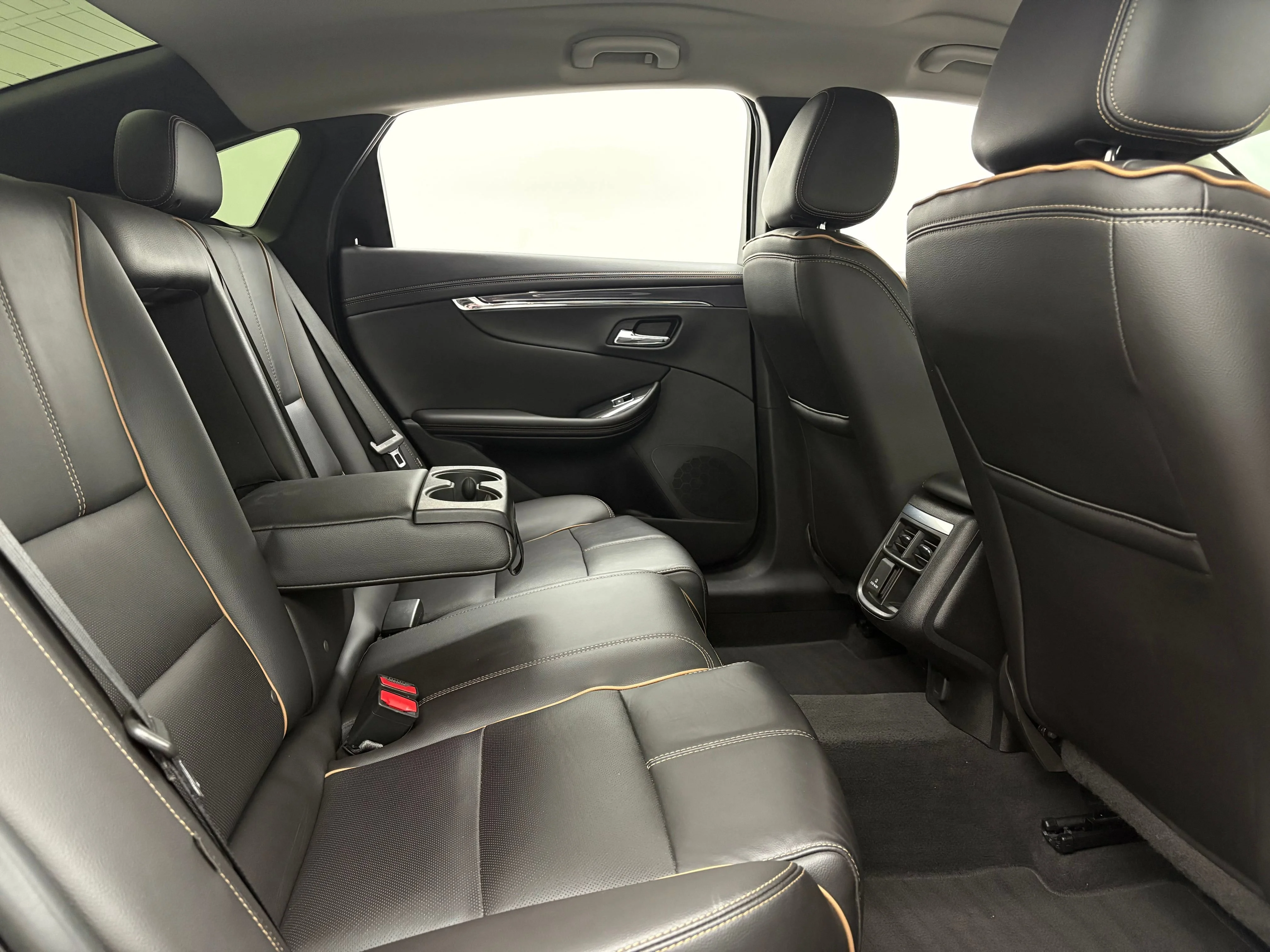 Used 2018 BLACK Chevrolet Premier image 42