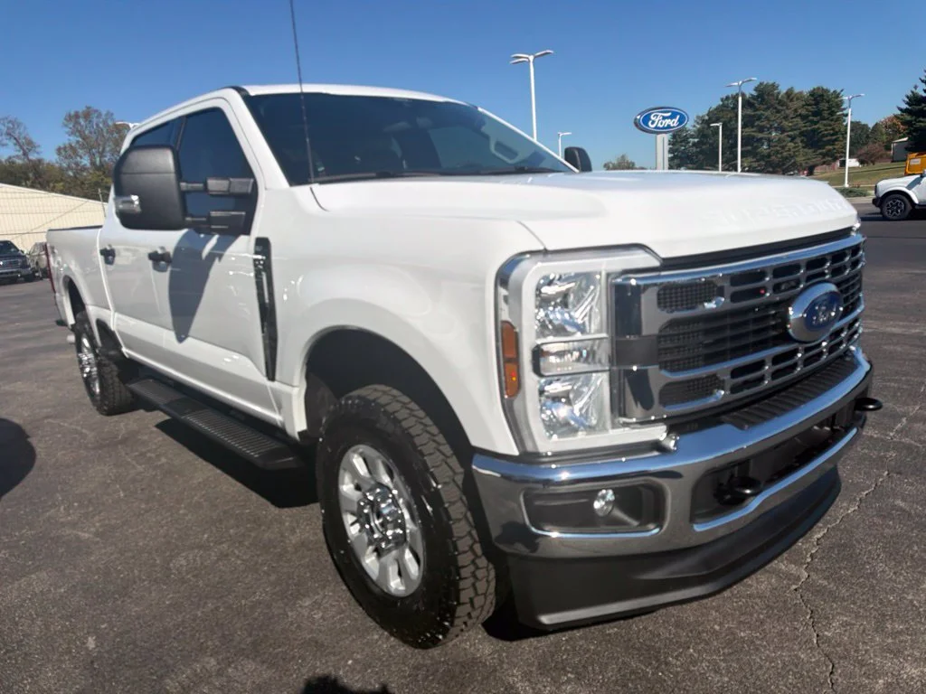 Used 2024 Oxford White Ford XLT image 6