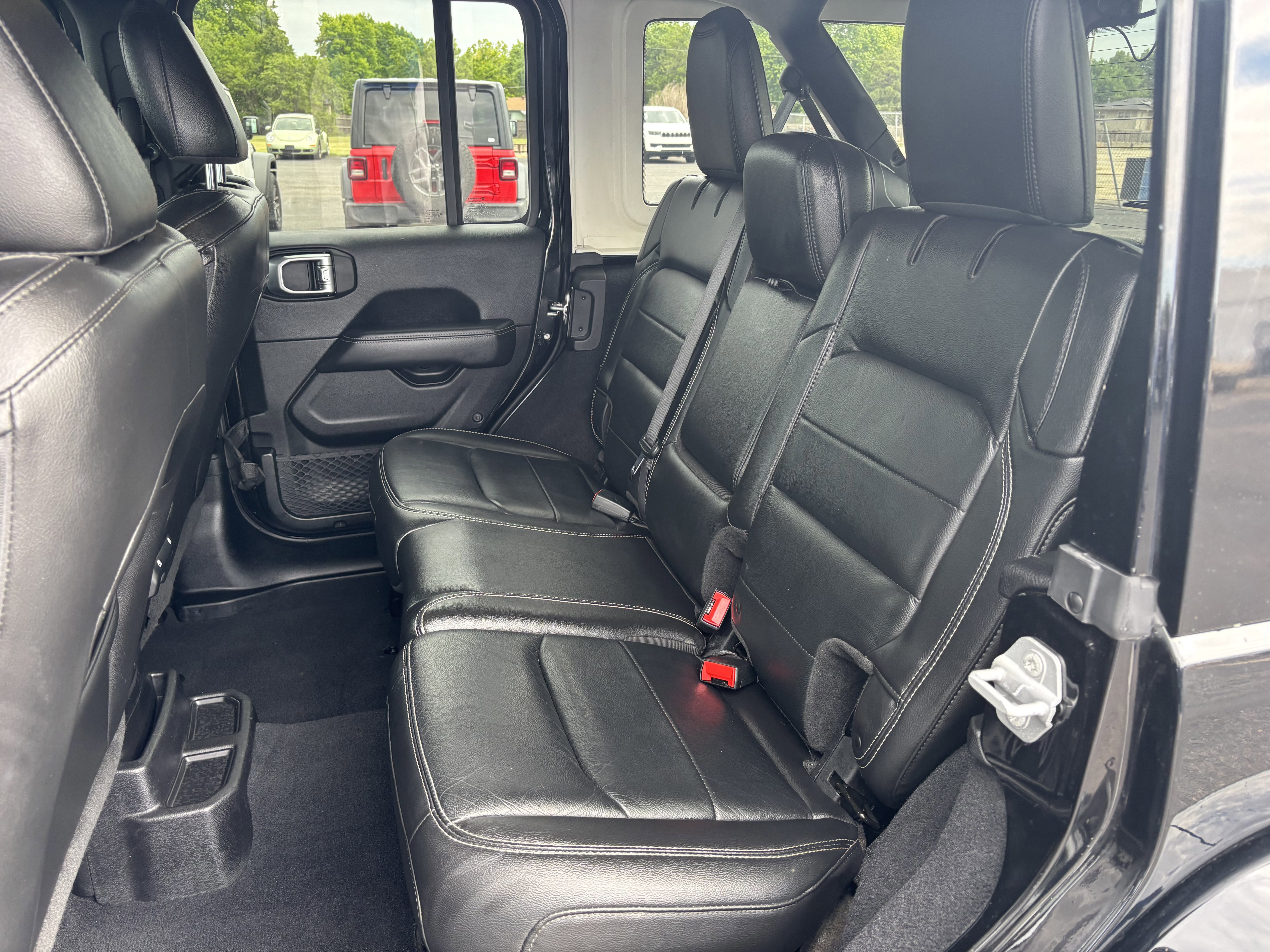 Used 2019 Black Clearcoat Jeep Sahara image 23