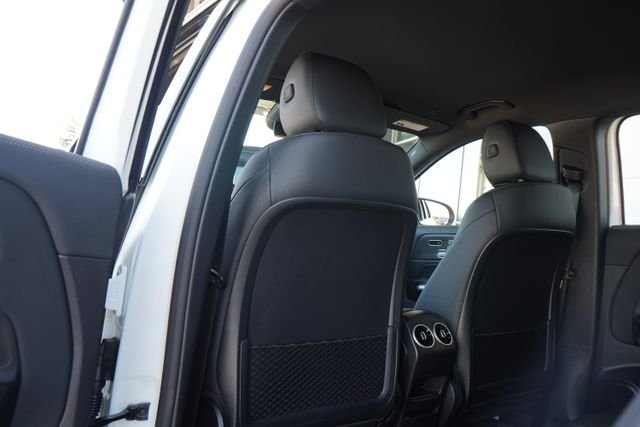 New 2026 Polar White Mercedes-Benz GLA 250 image 24