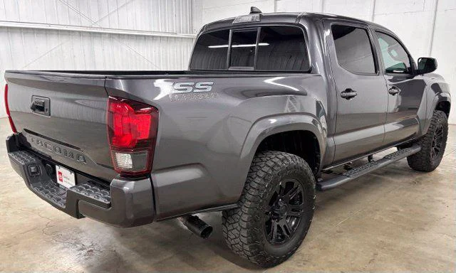 Used 2021 MAGNETIC GRAY MET. Toyota  image 6