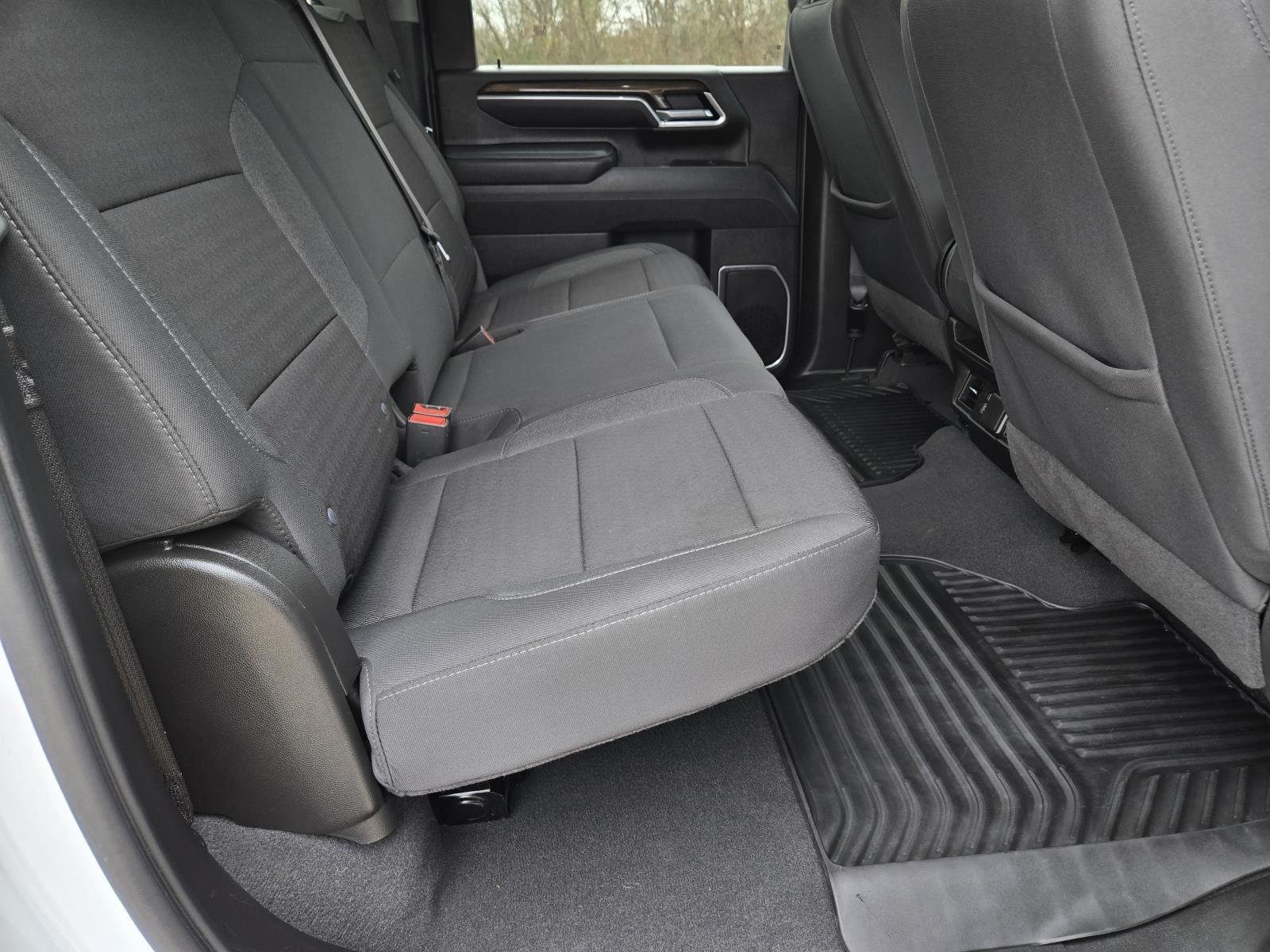 Used 2025 Summit White Chevrolet LT image 26