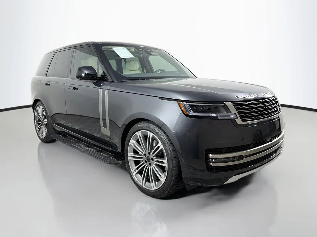 New 2026 Carpathian Gray Premium Metallic Land Rover SE image 3