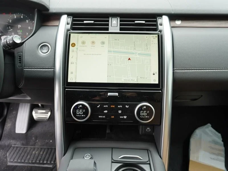 New 2024 Varesine Blue Land Rover Dynamic SE image 11