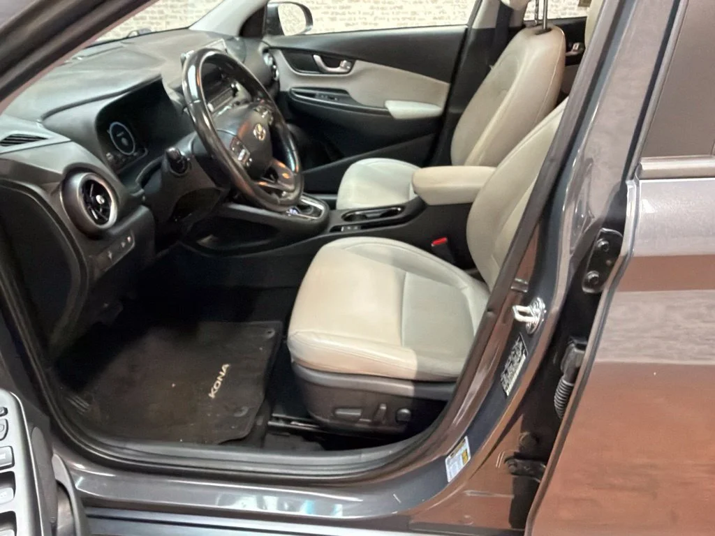Used 2023 Ecotronic Gray Hyundai Limited image 29
