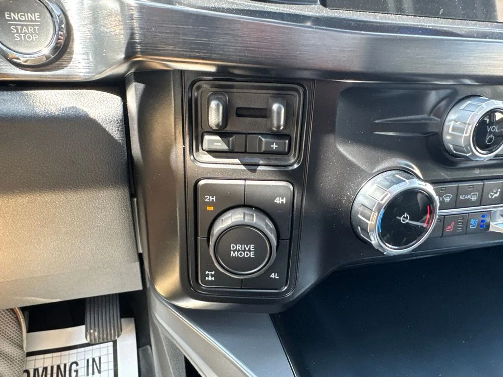 2025 Ford F-350 Super Duty Lariat - Photo 25