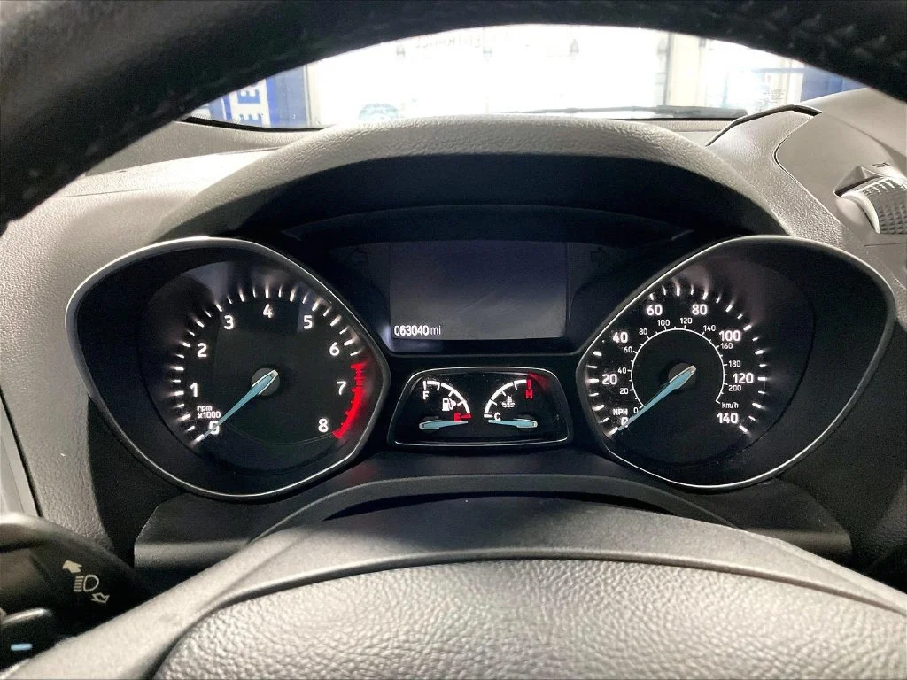 Used 2017 Gray Ford SE image 25