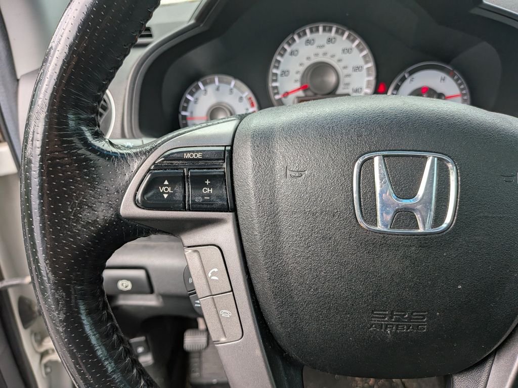 Used 2012 White Honda Touring image 13