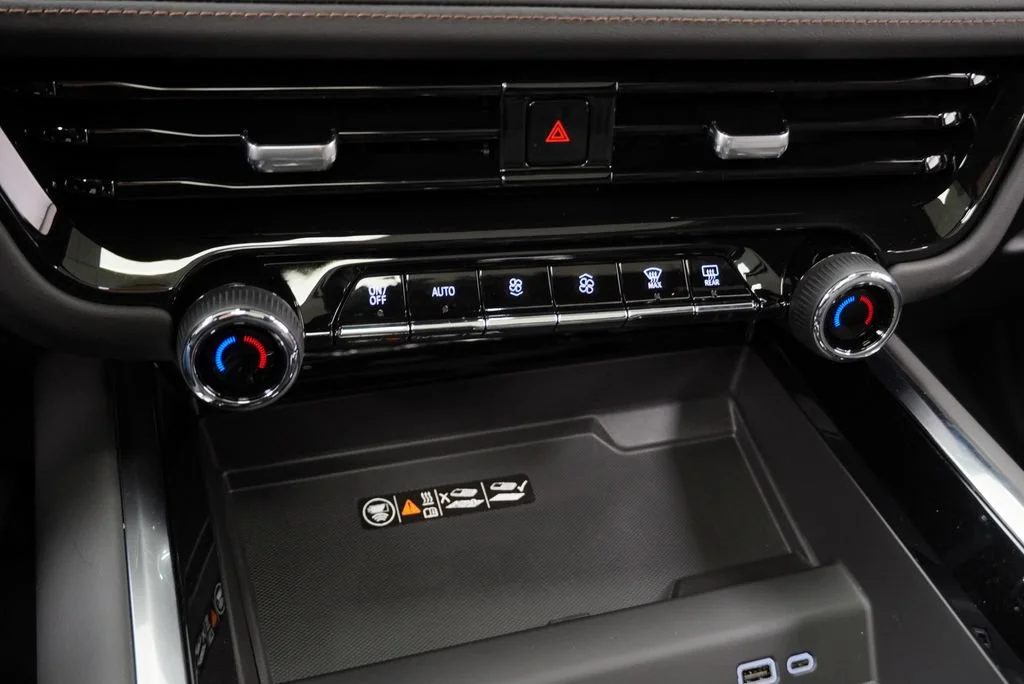 New 2026 Polar White Tricoat Chevrolet High Country image 21