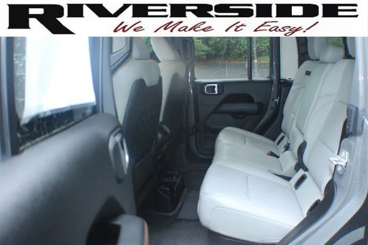 Used 2020 Sting-Gray Clearcoat Jeep Mojave image 14