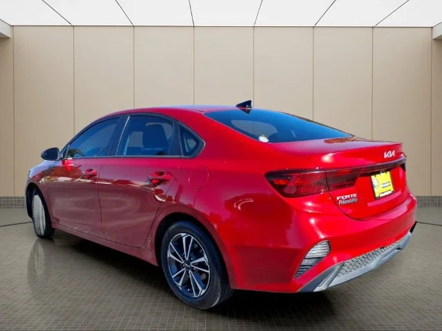 Used 2024 Red Kia LXS image 11
