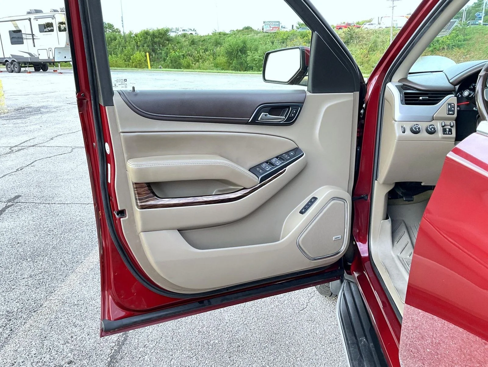 Used 2018 Red GMC SLT image 9