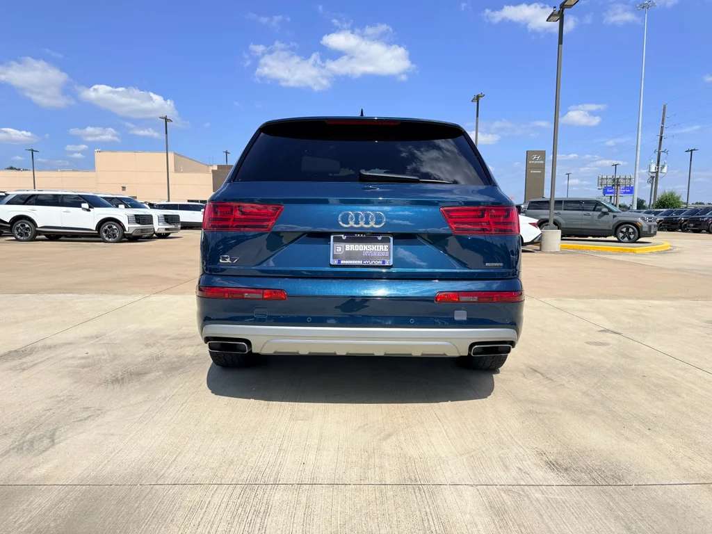 Used 2018 Ink Blue Metallic Audi Premium Plus image 7