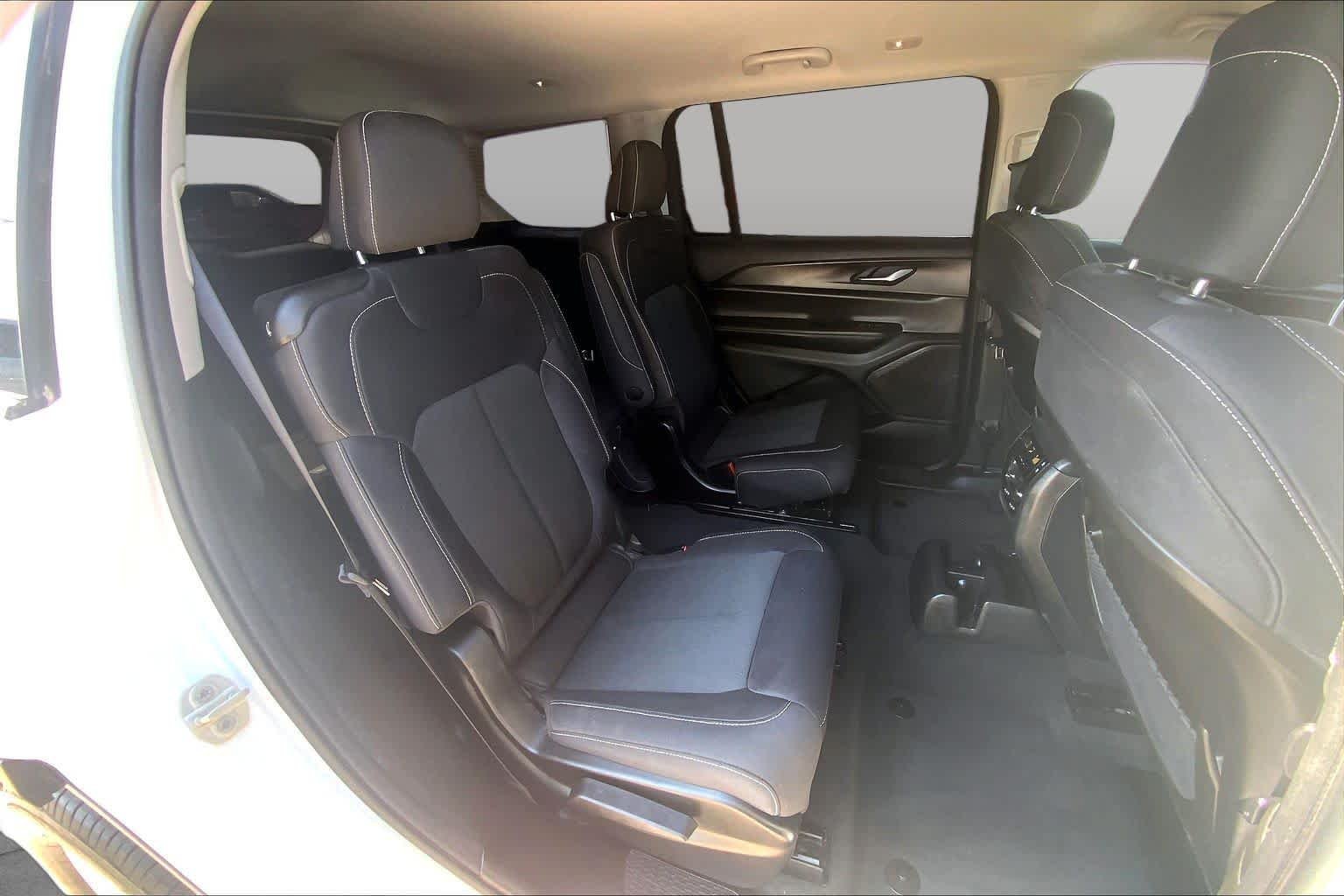 Certified Used 2023 Bright White Clearcoat Jeep Laredo image 20