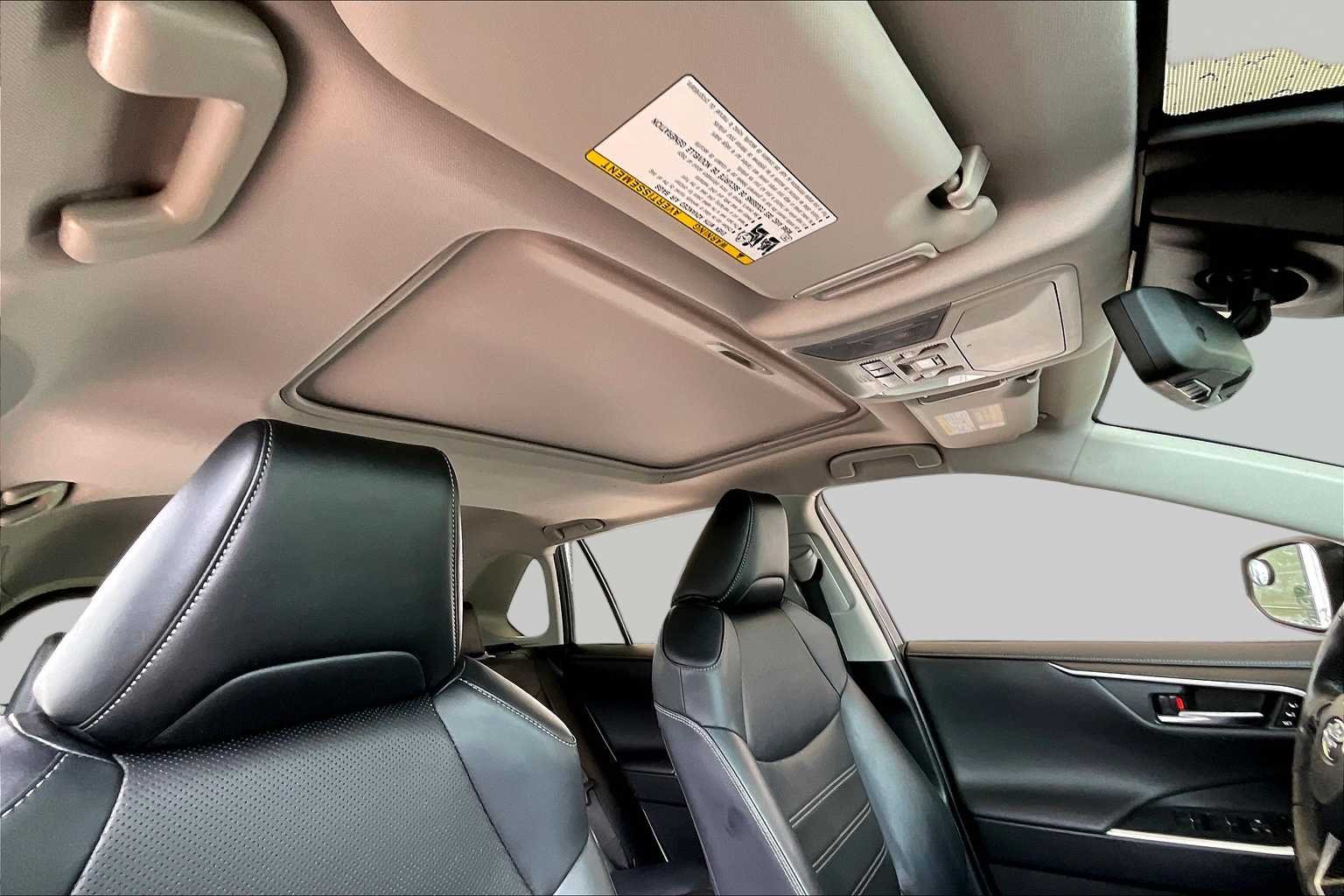 Used 2020 Magnetic Gray Metallic Toyota Hybrid Limited image 13