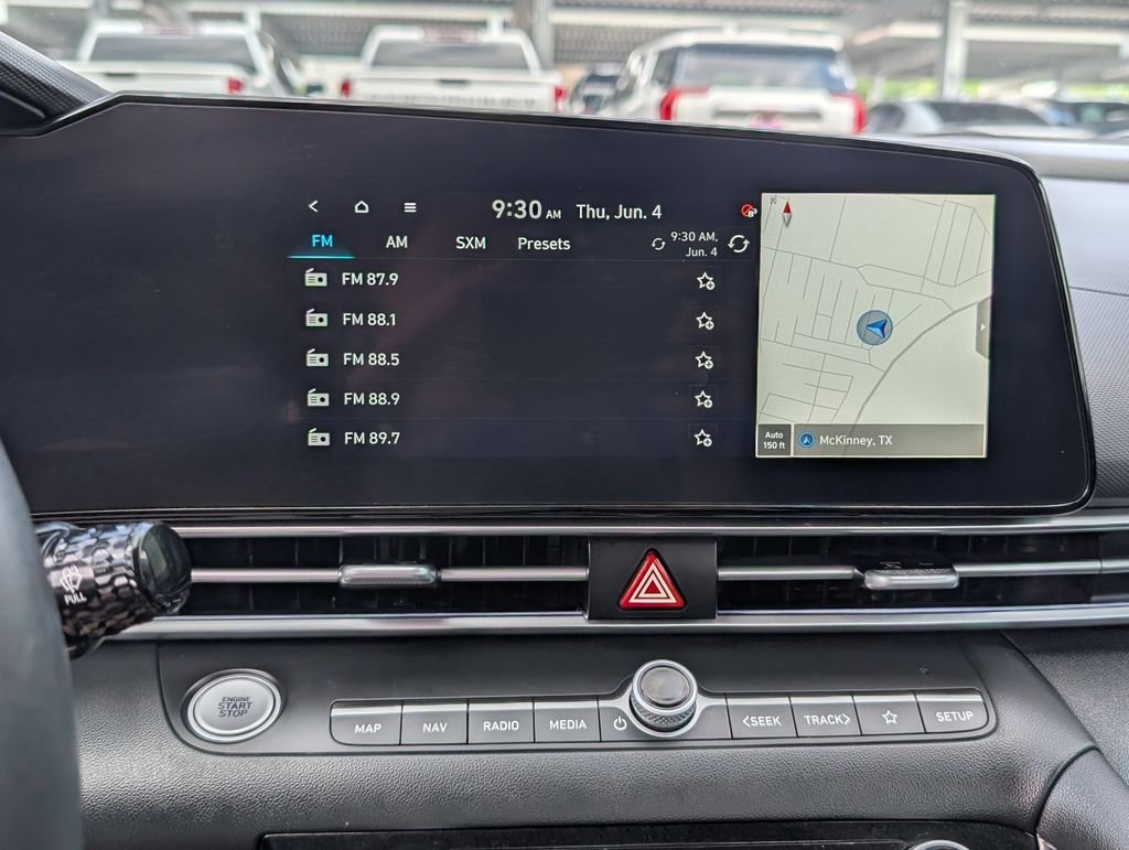 Used 2025 Silver Hyundai SEL Convenience image 6
