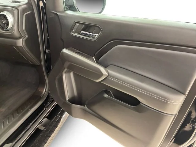 2024 Chevrolet Colorado LT - Photo 15