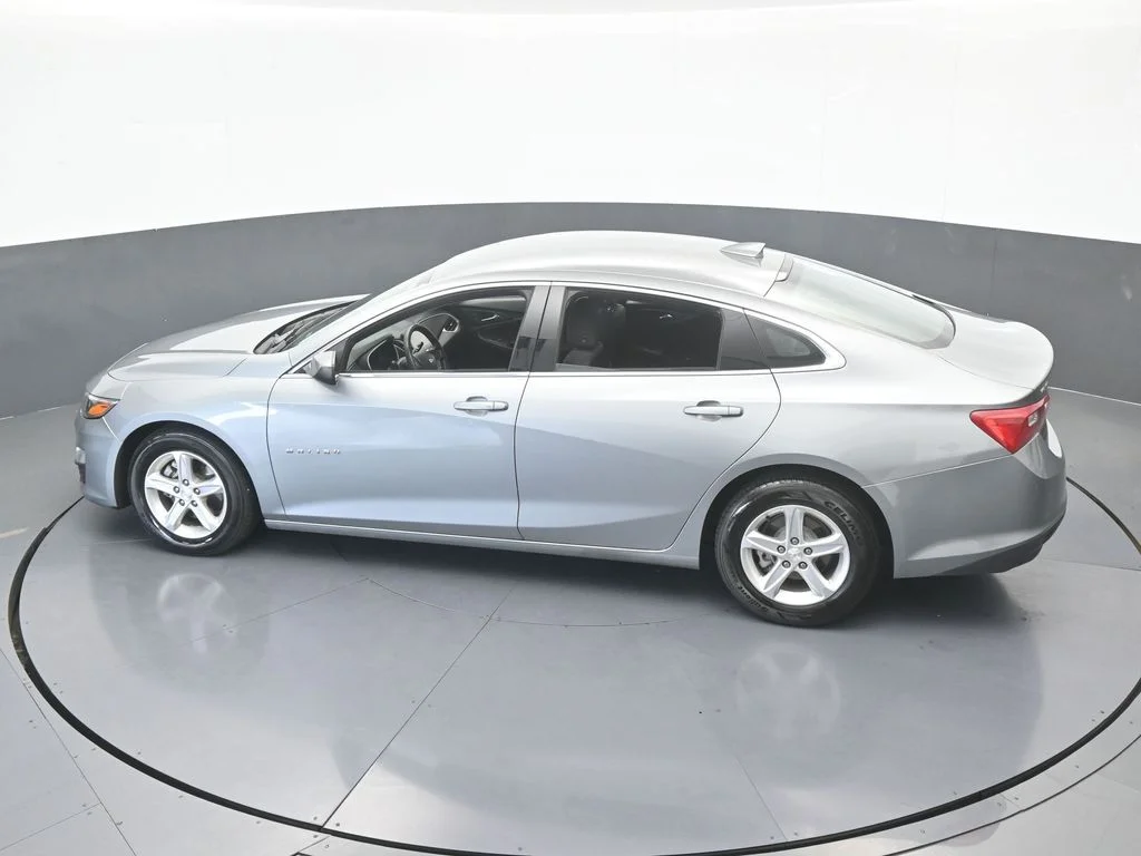 Used 2024 Sterling Gray Metallic Chevrolet LT image 47