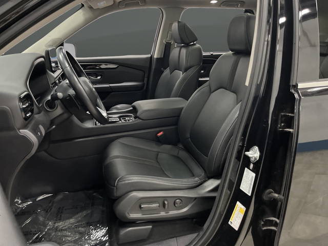 Used 2023 Black Honda Touring image 4