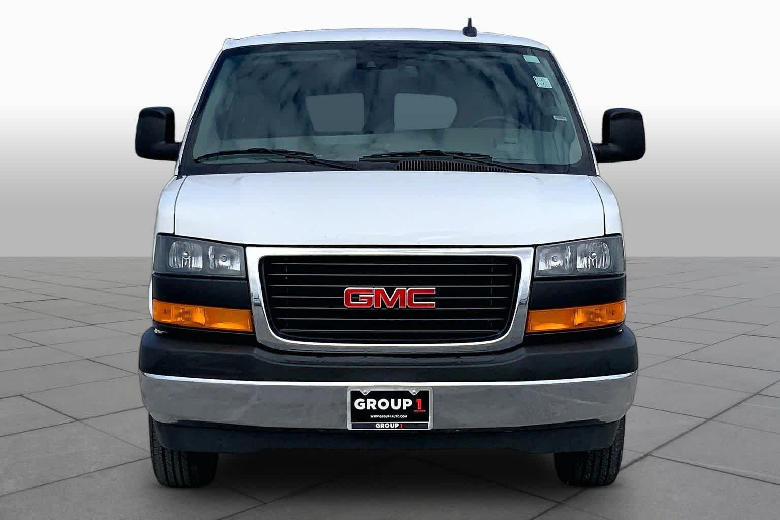 Pre-Owned 2025 GMC Savana Passenger LT